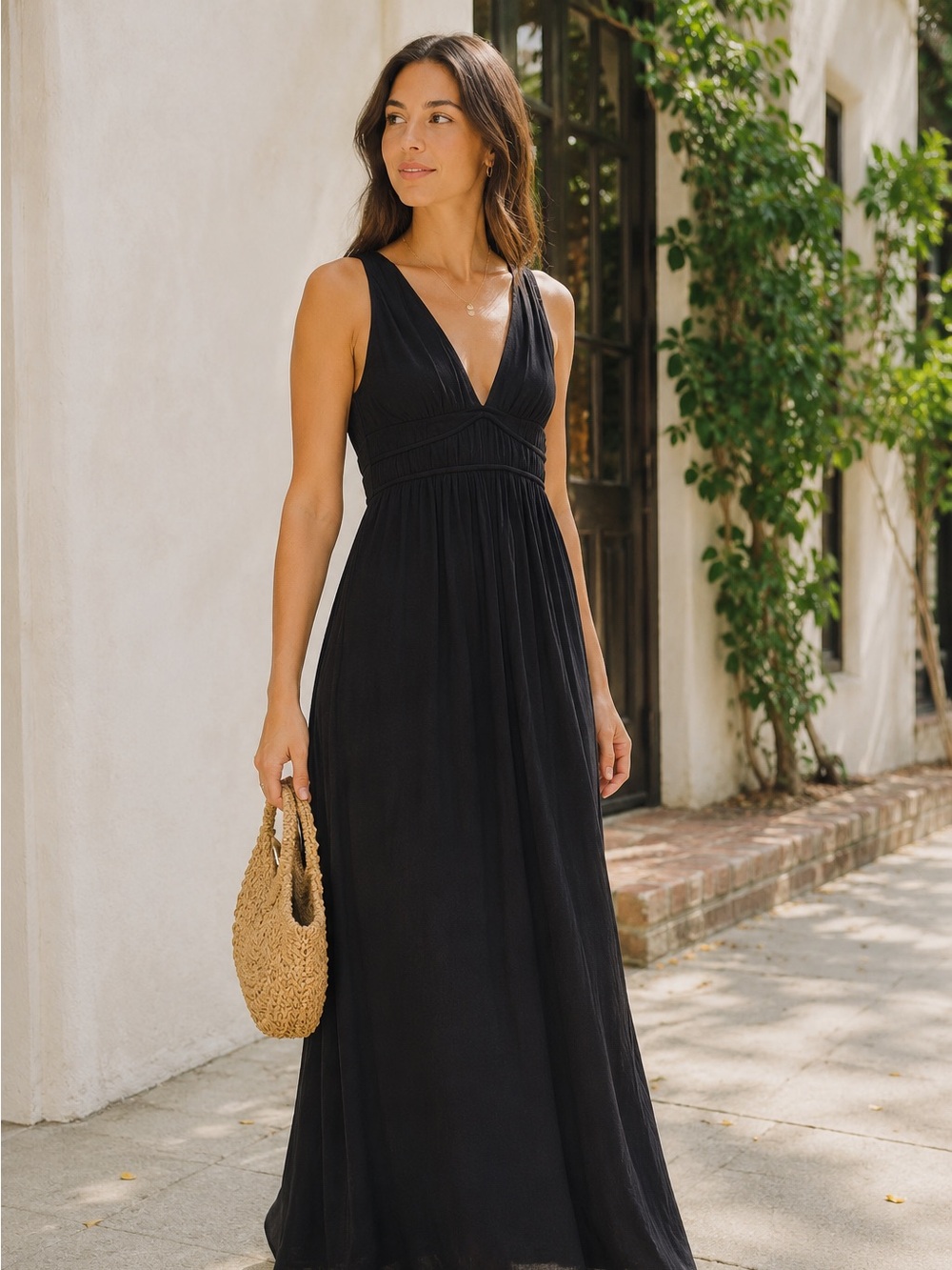 FOREVER 21 Black Maxi Dress With Side Slit & V-neck Size Juniors Small